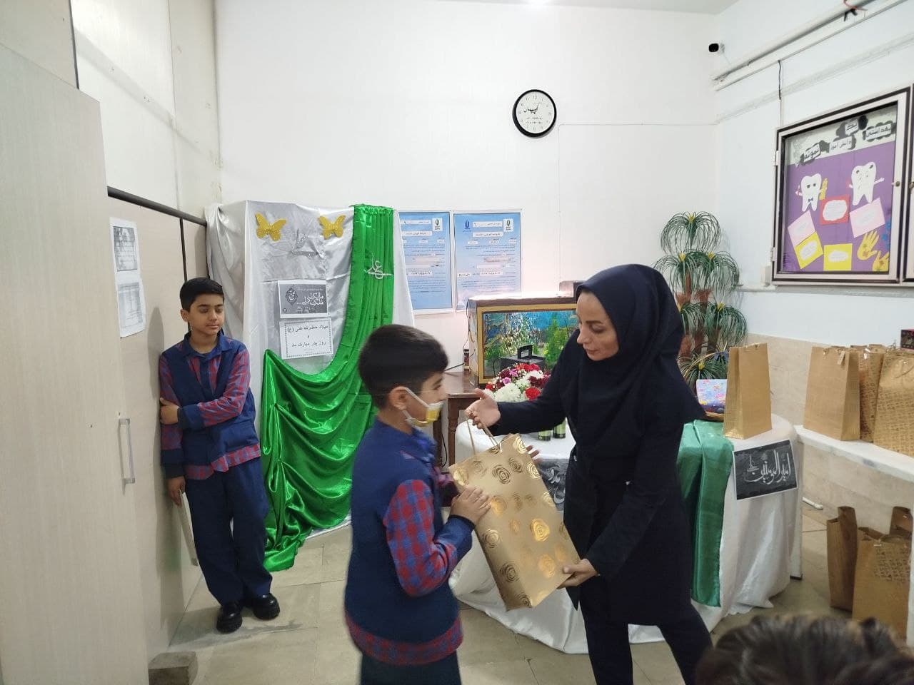 پیش دبستان و دبستان دانشمند